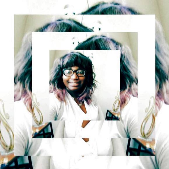 Meet your Posher, Edwina - Picture 1 of 1